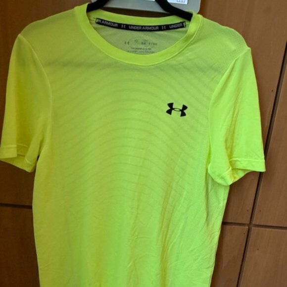 Pre-Loved Unisex Under Armour Athletic Tee - Men's S/Women's M - Picture 1 of 4